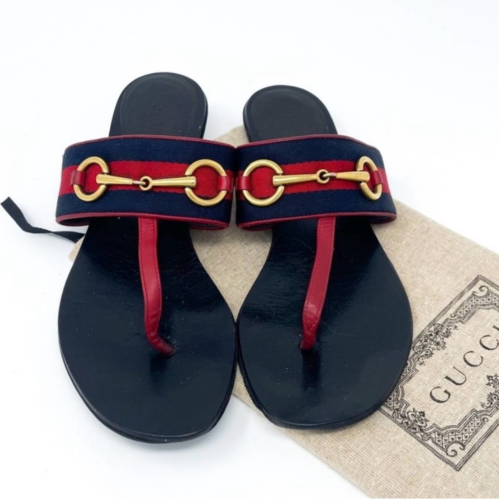 Gucci Black and Red Sandals with Elegant Horsebit